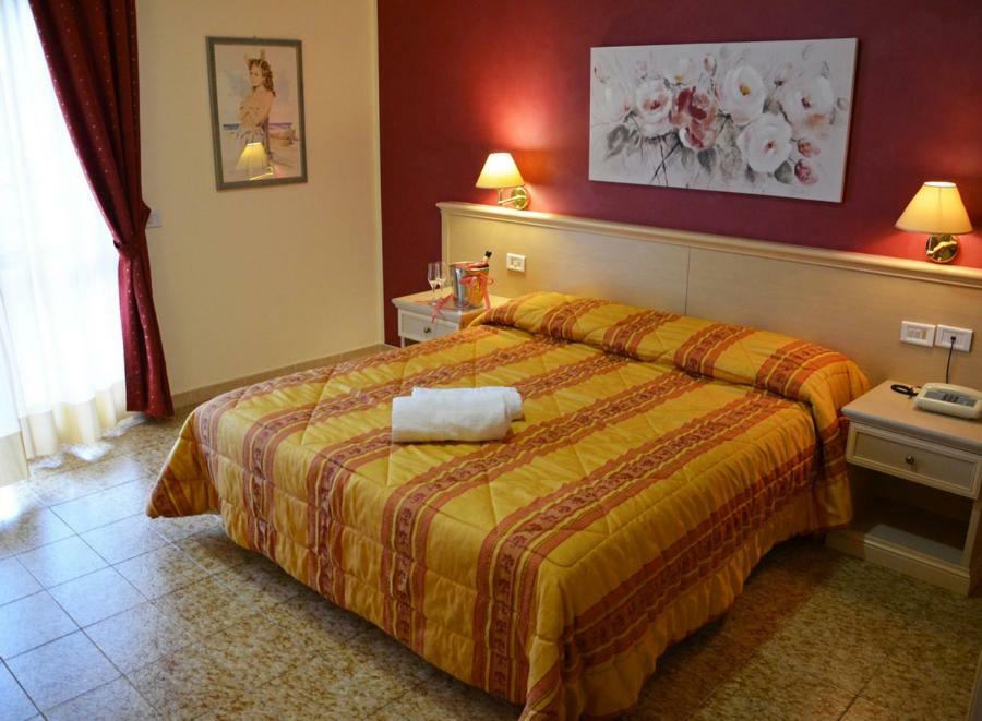 Hotel Vallisdea Sala Consilina Eksteriør billede
